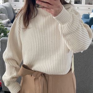 Aritzia Montpellier crop sweater